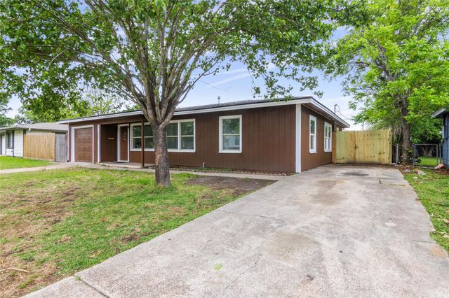 3018 Vance Avenue, Texas City, TX 77590