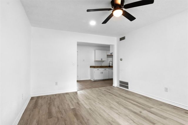 3018 Vance Avenue, Texas City, TX 77590