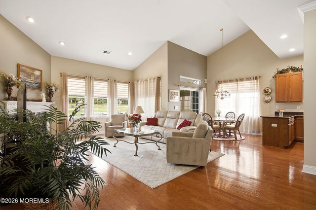 11 Lavallette Lane, Waretown, NJ 08758