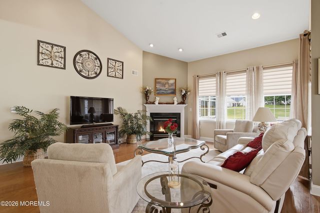 11 Lavallette Lane, Waretown, NJ 08758