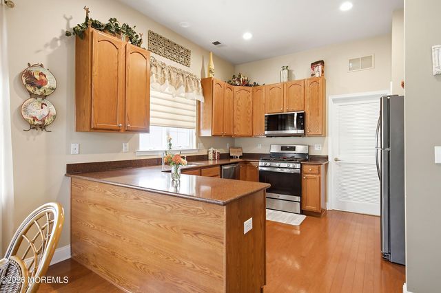 11 Lavallette Lane, Waretown, NJ 08758
