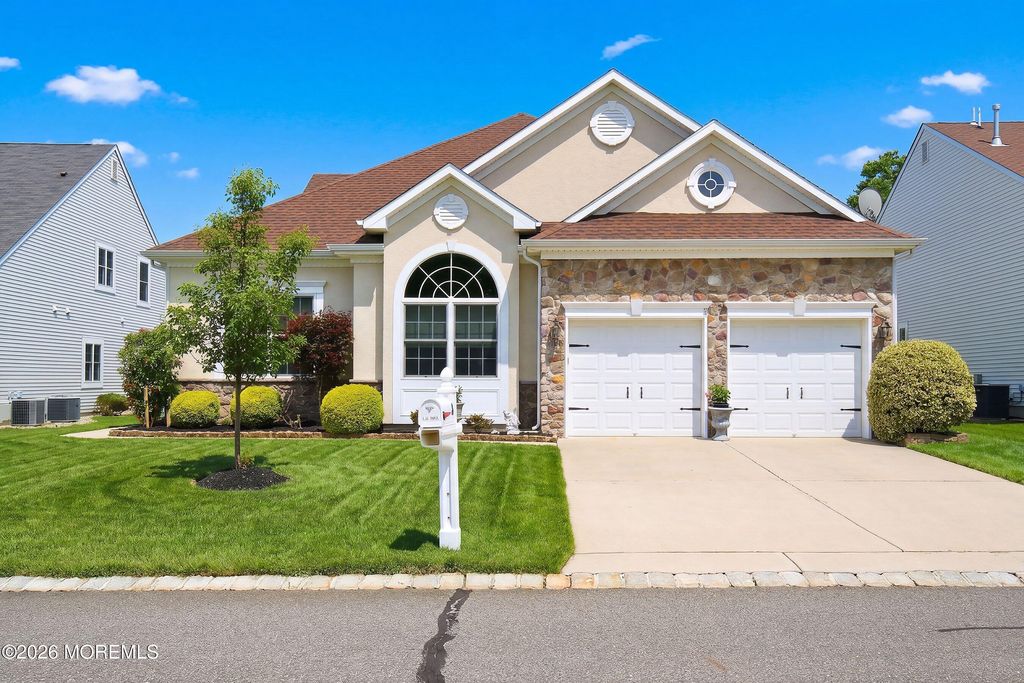 11 Lavallette Lane, Waretown, NJ 08758