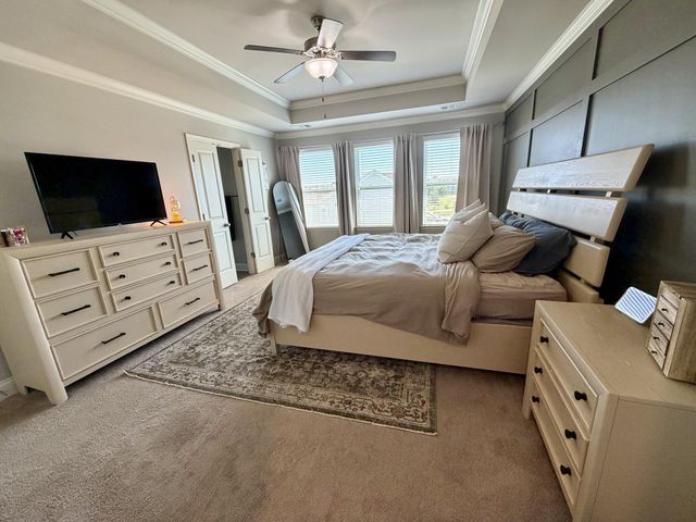1045 Keeneland DR, Spring Hill, TN 37174