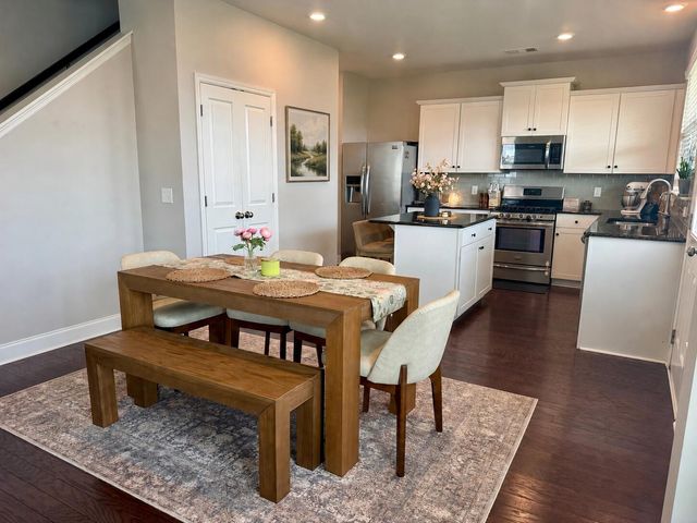 1045 Keeneland DR, Spring Hill, TN 37174