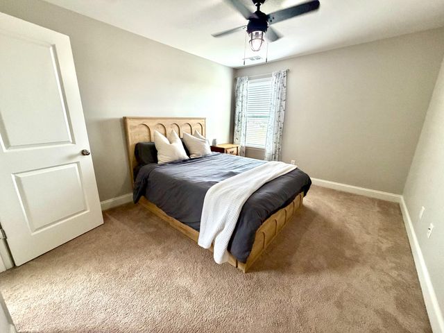 1045 Keeneland DR, Spring Hill, TN 37174