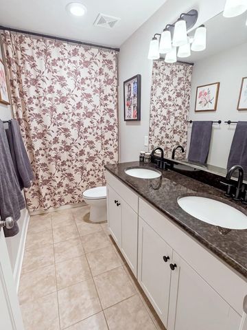 1045 Keeneland DR, Spring Hill, TN 37174
