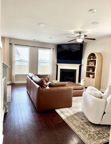 1045 Keeneland DR, Spring Hill, TN 37174