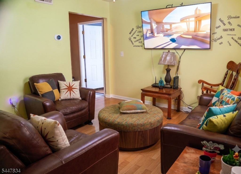 264 Sherman St, Passaic City, NJ 07055 — photo 3