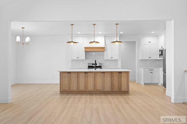 5804 Dune Village Way, Idaho Falls, ID 83404