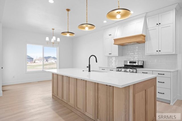 5804 Dune Village Way, Idaho Falls, ID 83404