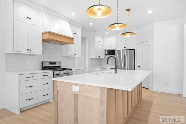 5804 Dune Village Way, Idaho Falls, ID 83404