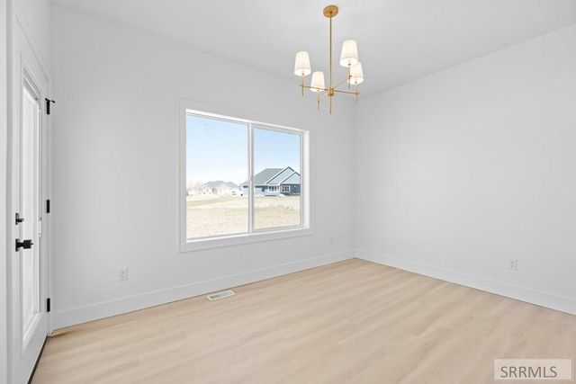 5804 Dune Village Way, Idaho Falls, ID 83404