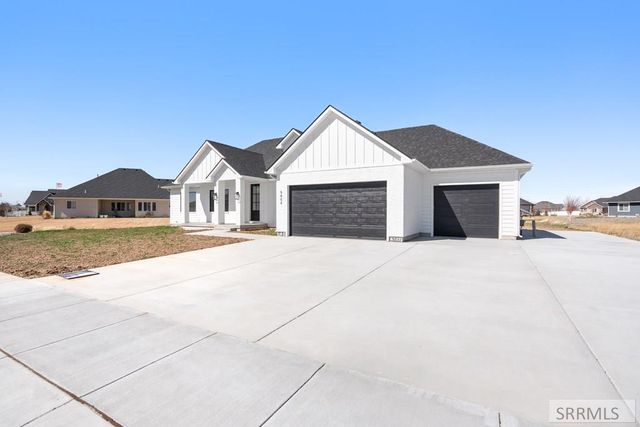 5804 Dune Village Way, Idaho Falls, ID 83404