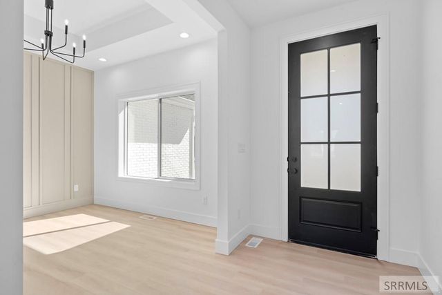 5804 Dune Village Way, Idaho Falls, ID 83404