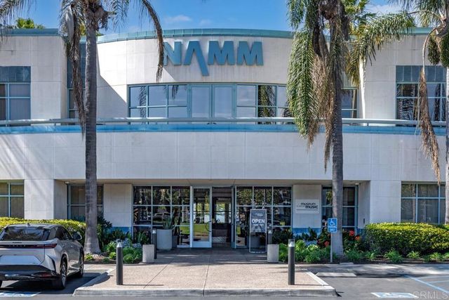 2586 Delphinium Lane, Carlsbad, CA 92008