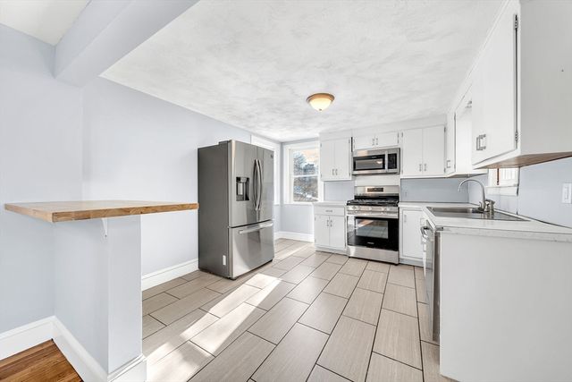 8 Sumner St, Dedham, MA 02026