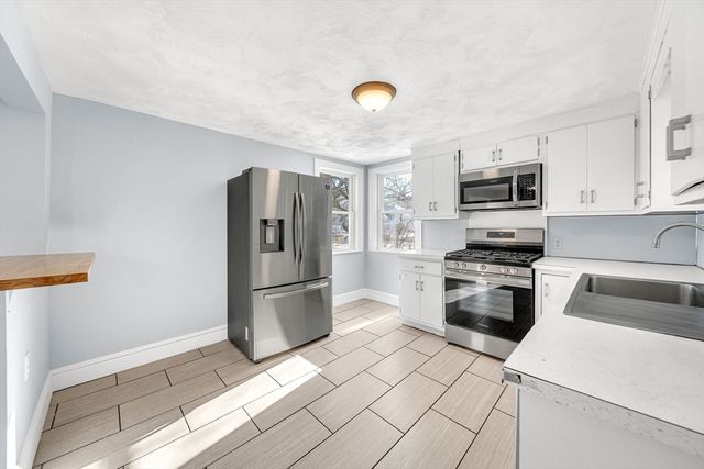 8 Sumner St, Dedham, MA 02026