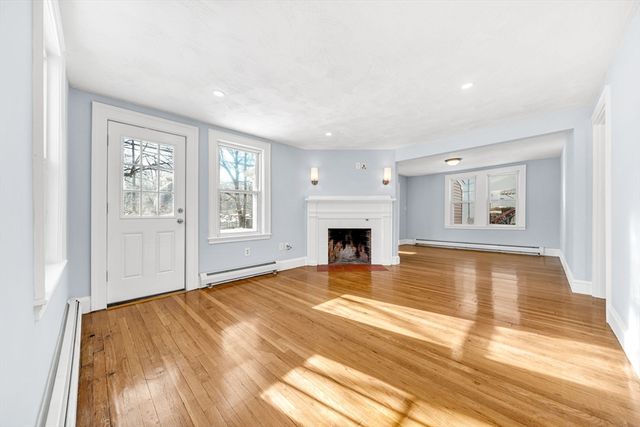 8 Sumner St, Dedham, MA 02026