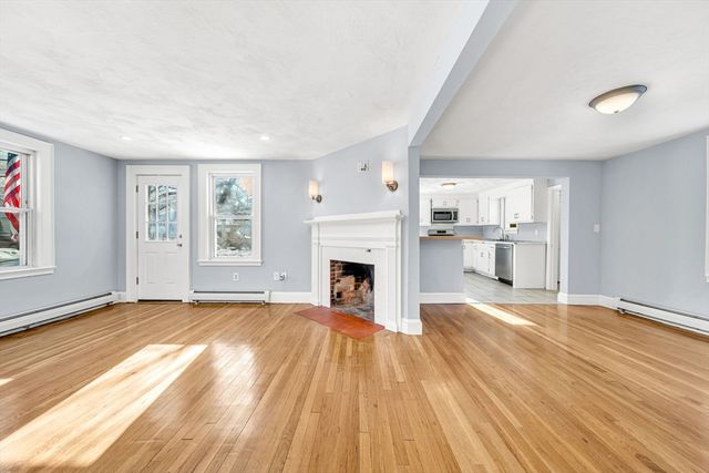 8 Sumner St, Dedham, MA 02026