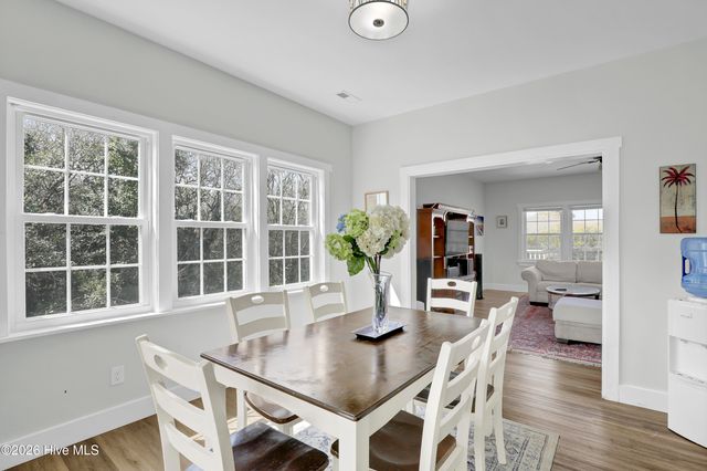 106 N Oak Drive, Holly Ridge, NC 28445