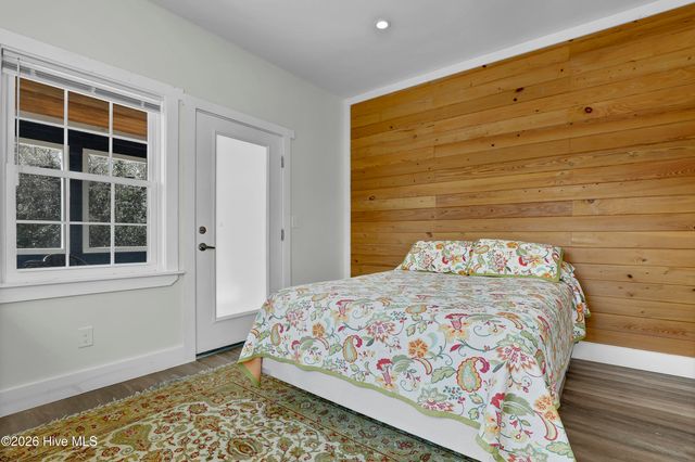 106 N Oak Drive, Holly Ridge, NC 28445