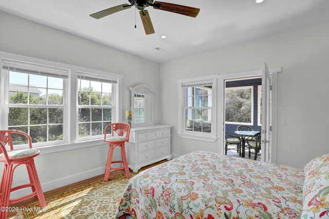 106 N Oak Drive, Holly Ridge, NC 28445