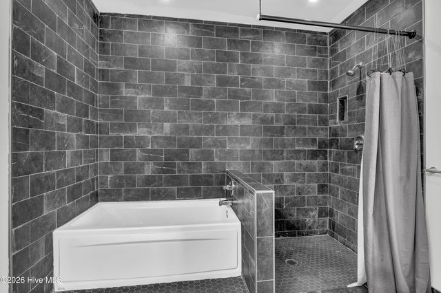 106 N Oak Drive, Holly Ridge, NC 28445