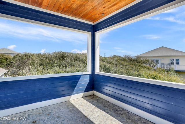 106 N Oak Drive, Holly Ridge, NC 28445