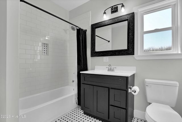 106 N Oak Drive, Holly Ridge, NC 28445