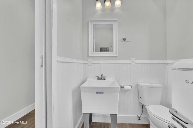 106 N Oak Drive, Holly Ridge, NC 28445