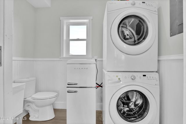 106 N Oak Drive, Holly Ridge, NC 28445