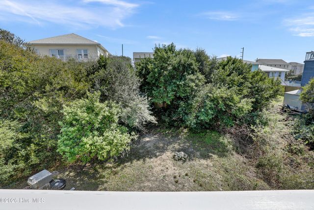 106 N Oak Drive, Holly Ridge, NC 28445