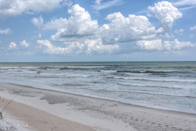 106 N Oak Drive, Holly Ridge, NC 28445