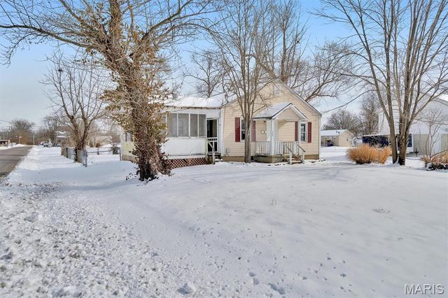 502 S 3rd Street, Pacific, MO 63069