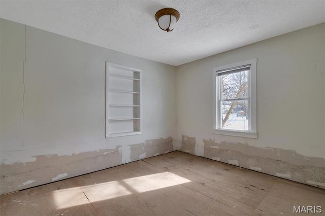 502 S 3rd Street, Pacific, MO 63069