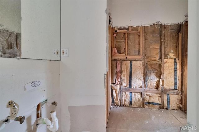 502 S 3rd Street, Pacific, MO 63069