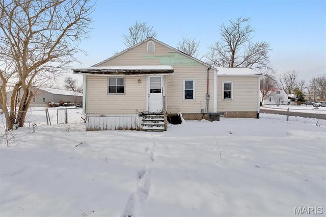 502 S 3rd Street, Pacific, MO 63069