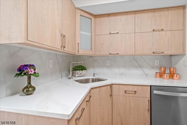 231 Vista Dr 231, Hanover Twp., NJ 07927