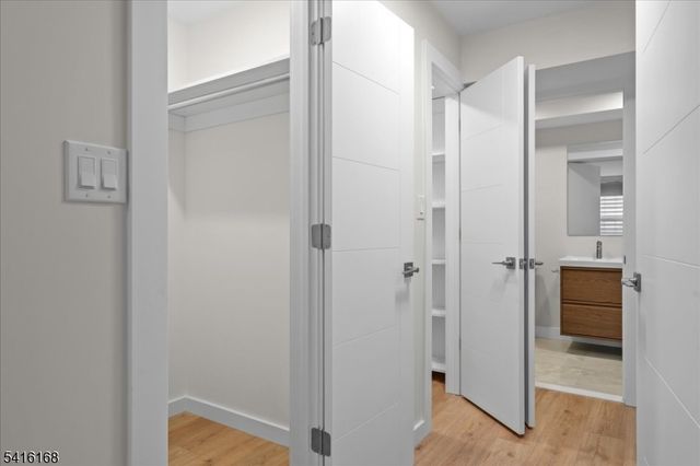 231 Vista Dr 231, Hanover Twp., NJ 07927