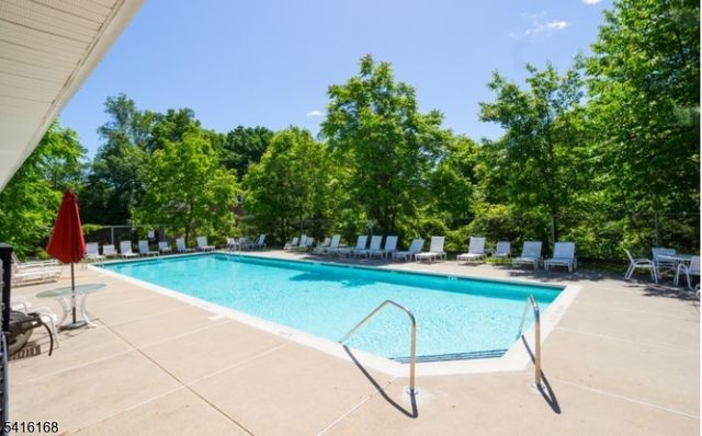 231 Vista Dr 231, Hanover Twp., NJ 07927