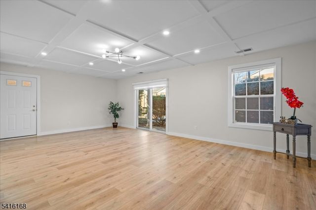 231 Vista Dr 231, Hanover Twp., NJ 07927