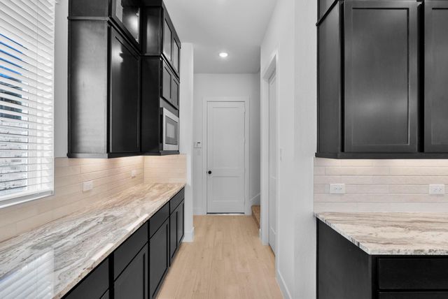 14802 Buffalo Head Street, Mont Belvieu, TX 77523