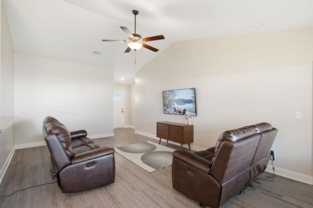 2079 Claudia Ln, Springfield, TN 37172
