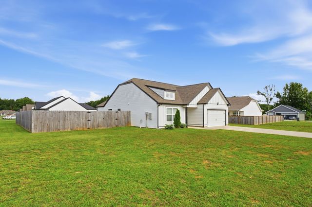 2079 Claudia Ln, Springfield, TN 37172