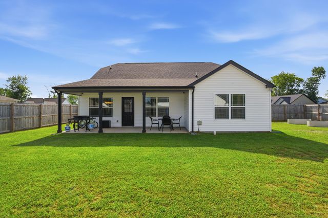 2079 Claudia Ln, Springfield, TN 37172