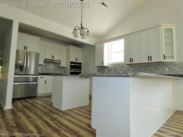 485 Upland Avenue, Pontiac, MI 48340