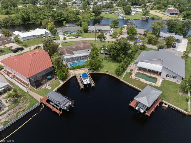 1300 Thompson ST, North Fort Myers, FL 33903