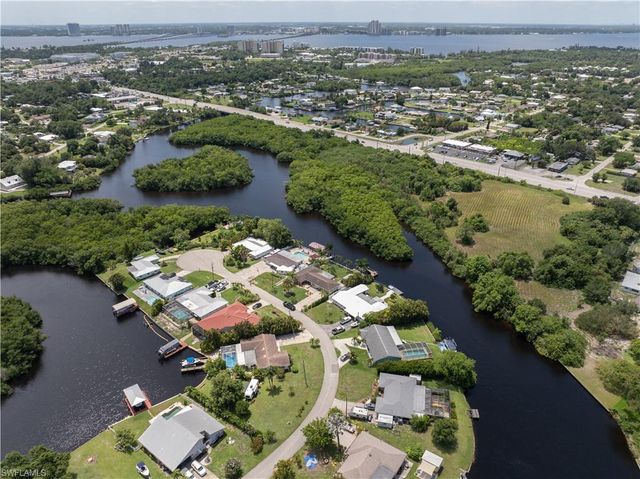 1300 Thompson ST, North Fort Myers, FL 33903