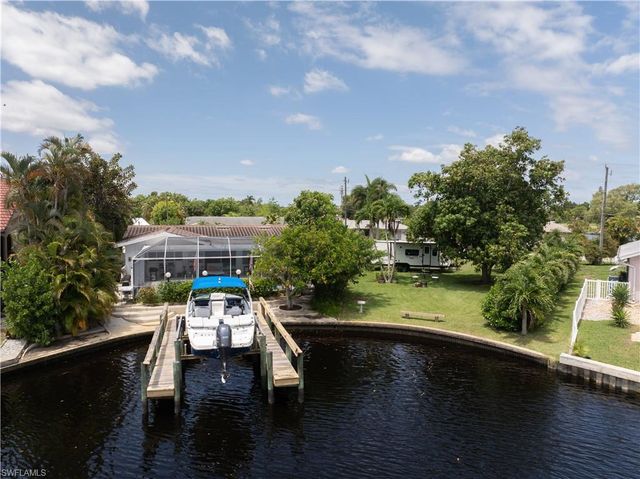 1300 Thompson ST, North Fort Myers, FL 33903