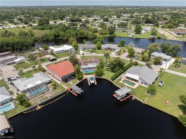 1300 Thompson ST, North Fort Myers, FL 33903